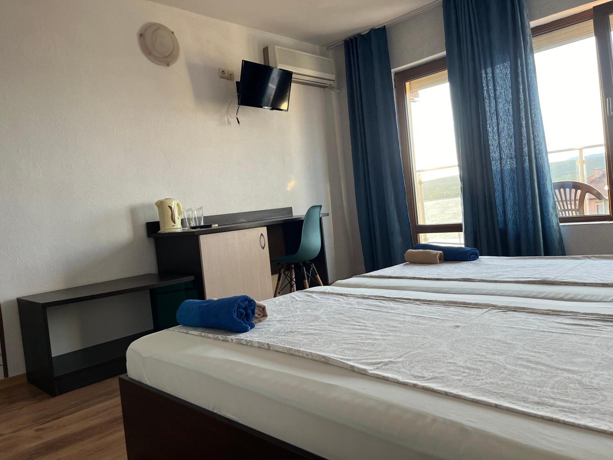 Paunovi Guest House 普里莫尔斯科 外观 照片